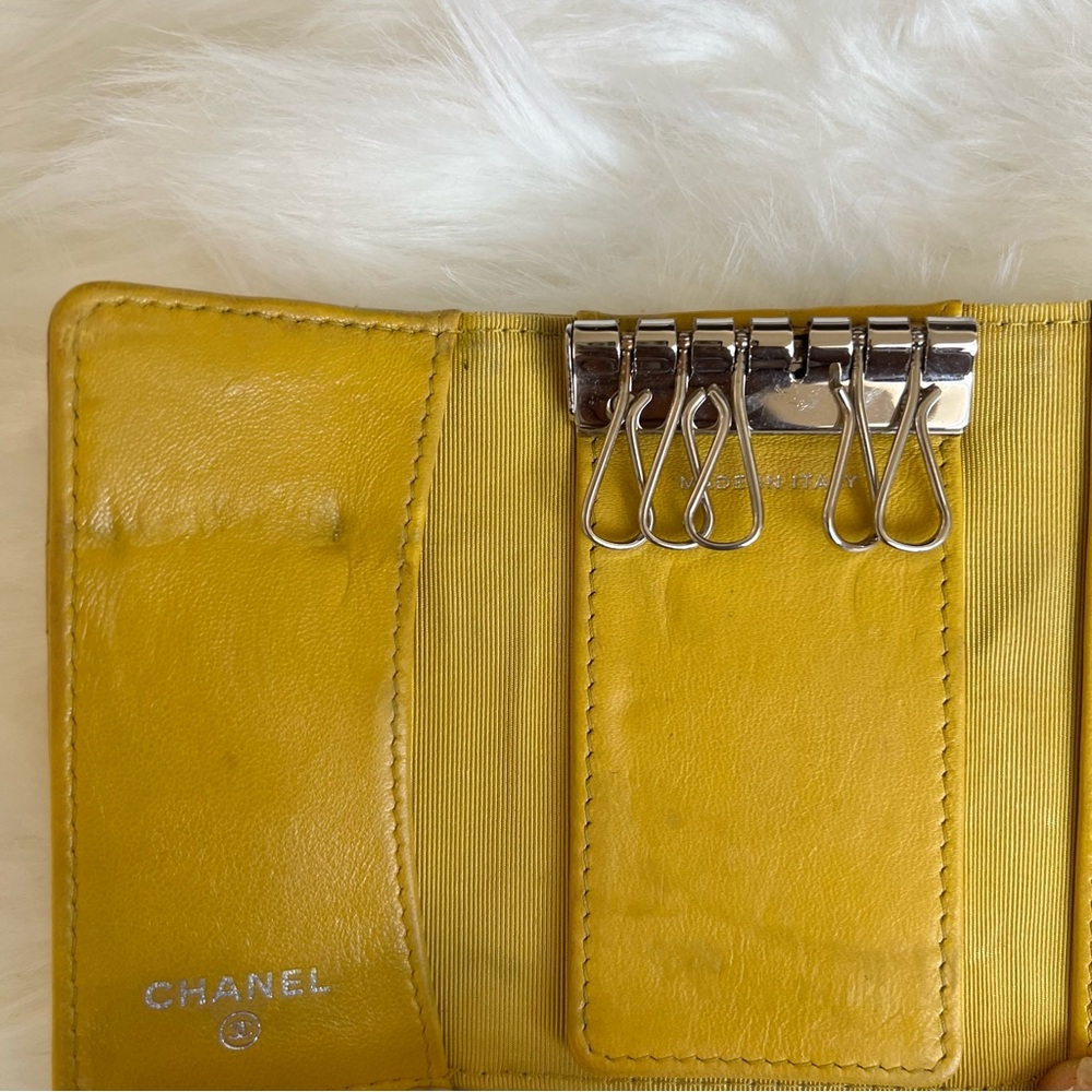 CHANEL Pre-loved Yellow Lambskin 6 Key Holder ☀️ - Picture 9 of 14